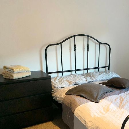 Beautiful Home, 3 Bedroom House Near Alton Towers, Wedgwood Museum, Universities Newcastle-under-Lyme Eksteriør bilde