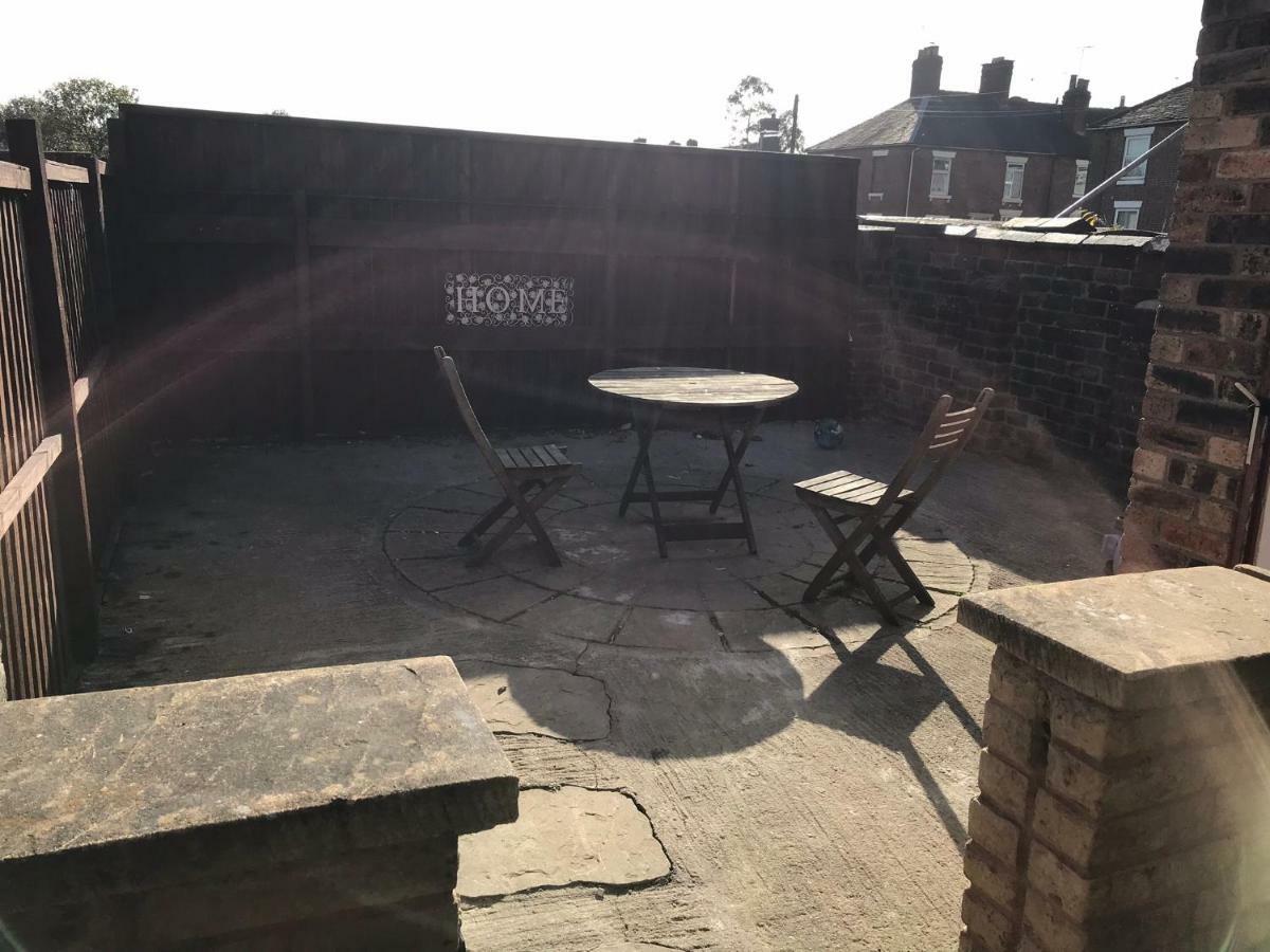 Beautiful Home, 3 Bedroom House Near Alton Towers, Wedgwood Museum, Universities Newcastle-under-Lyme Eksteriør bilde