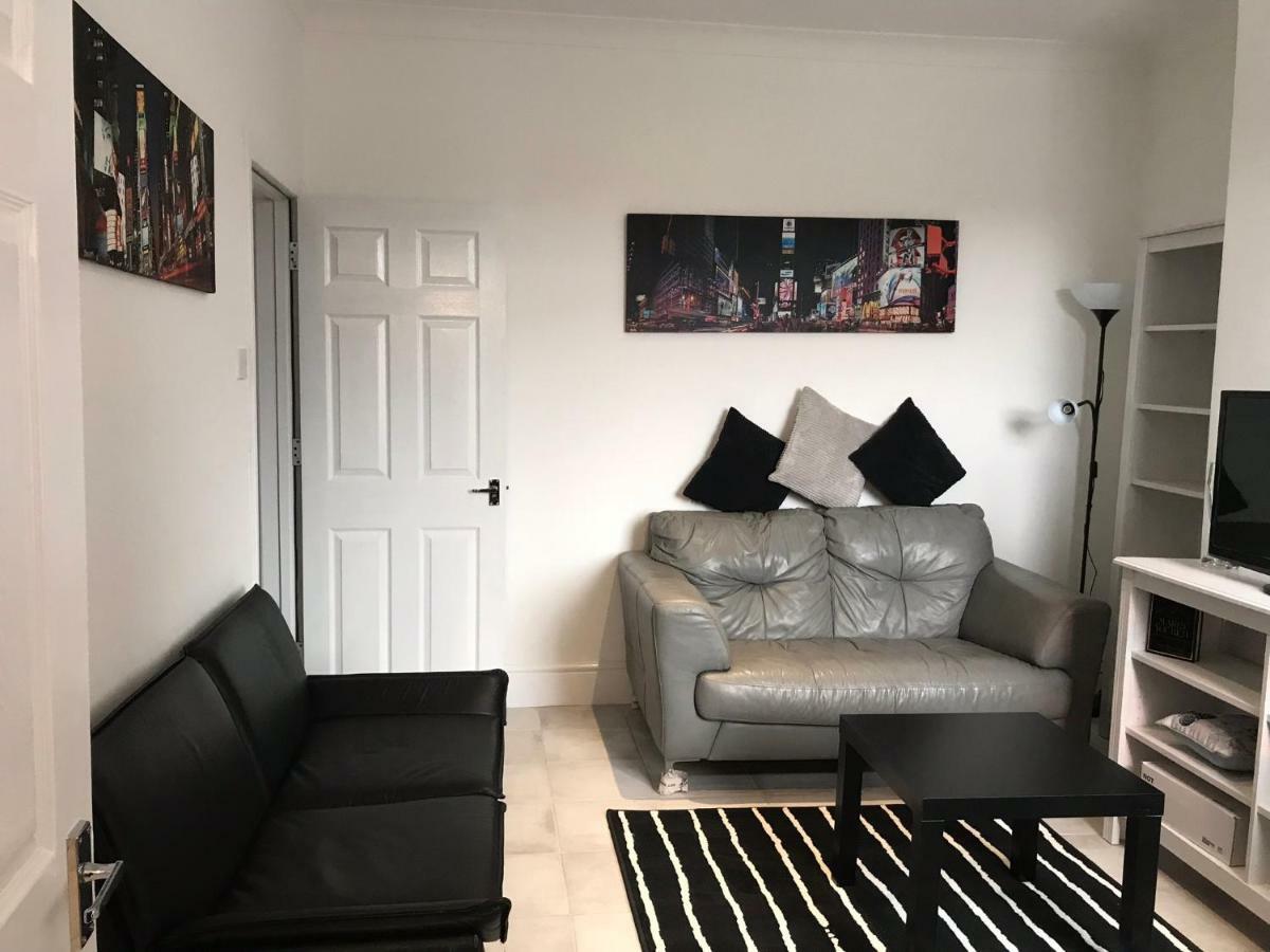 Beautiful Home, 3 Bedroom House Near Alton Towers, Wedgwood Museum, Universities Newcastle-under-Lyme Eksteriør bilde