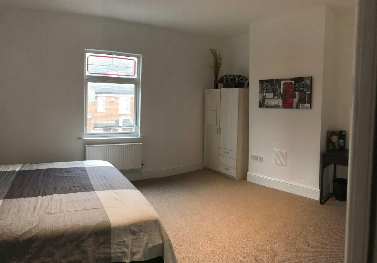 Beautiful Home, 3 Bedroom House Near Alton Towers, Wedgwood Museum, Universities Newcastle-under-Lyme Eksteriør bilde