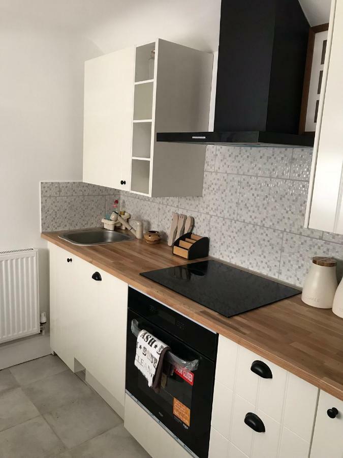 Beautiful Home, 3 Bedroom House Near Alton Towers, Wedgwood Museum, Universities Newcastle-under-Lyme Eksteriør bilde